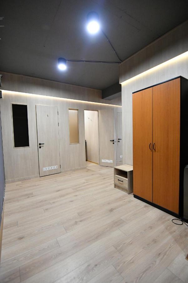 Capsuleplus Saburtalo Tbilisi ภายนอก รูปภาพ