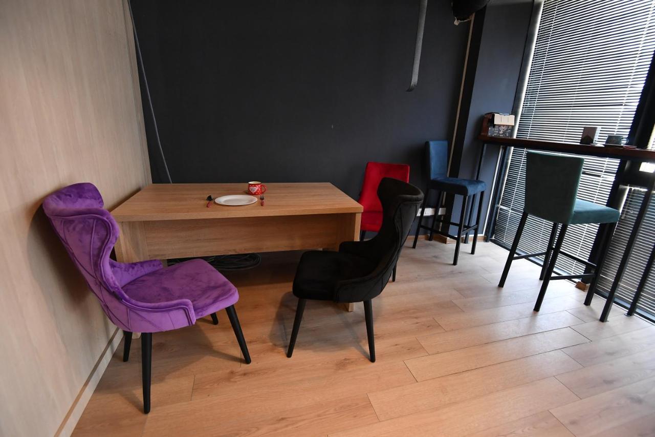 Capsuleplus Saburtalo Tbilisi ภายนอก รูปภาพ